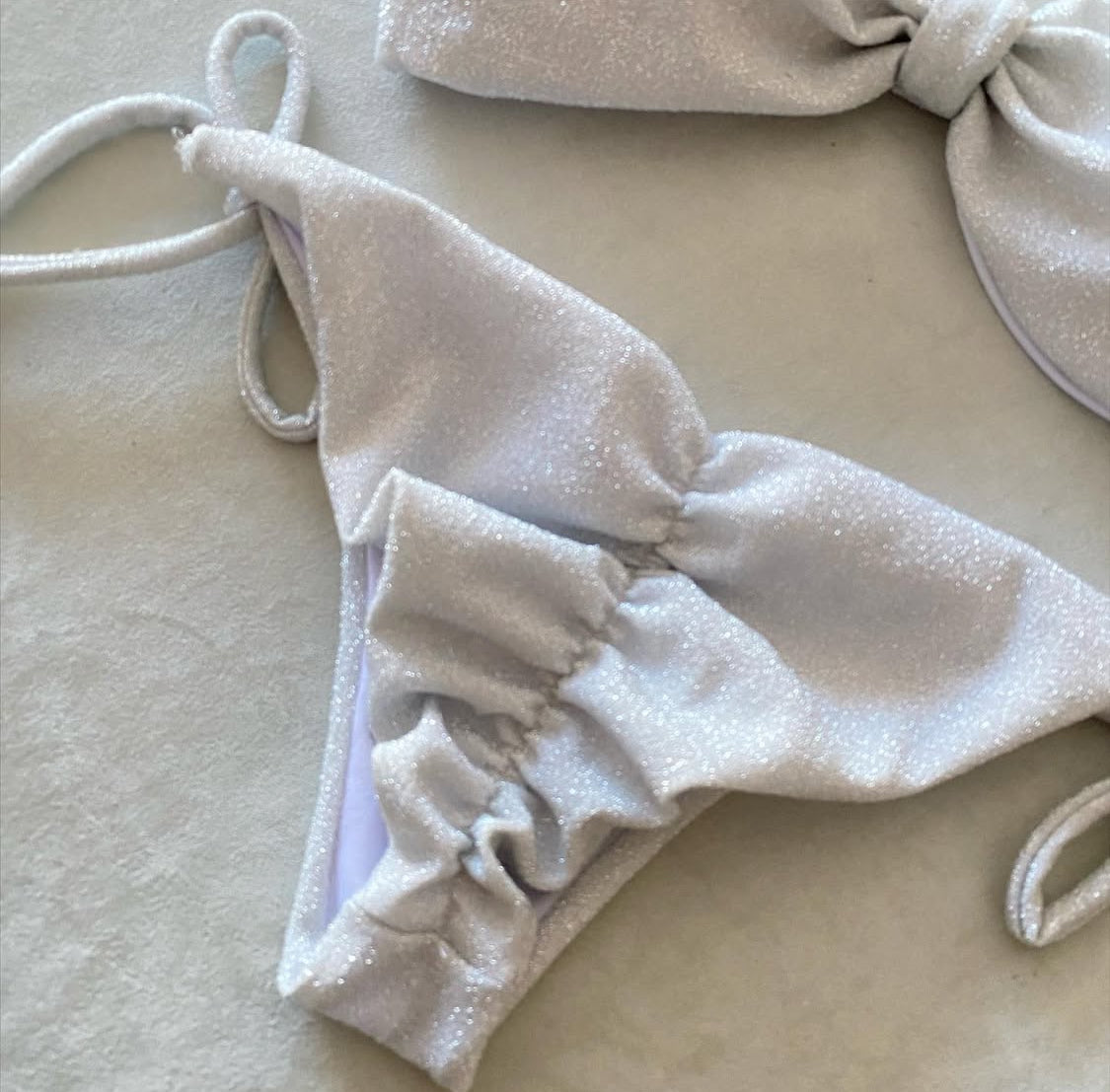 Of the shoulder Shine